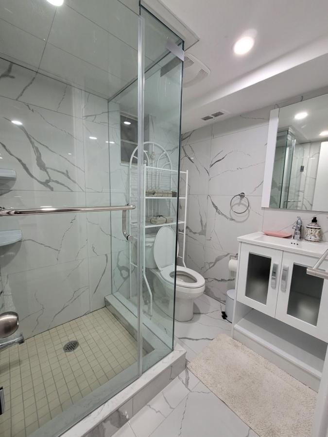 Falstaff Home Τορόντο Εξωτερικό φωτογραφία